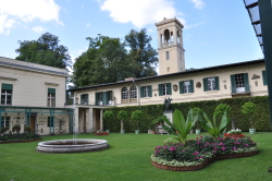 Klein-Glienicke_Schloss_Gartenhof_nach_Nordwest